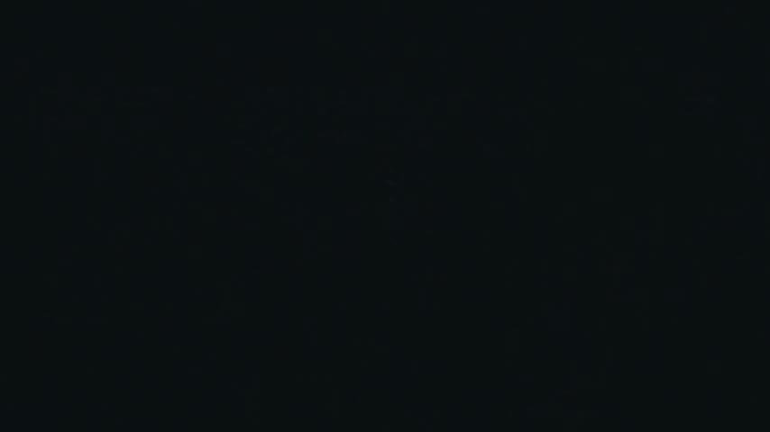ほとんど黒になった画面